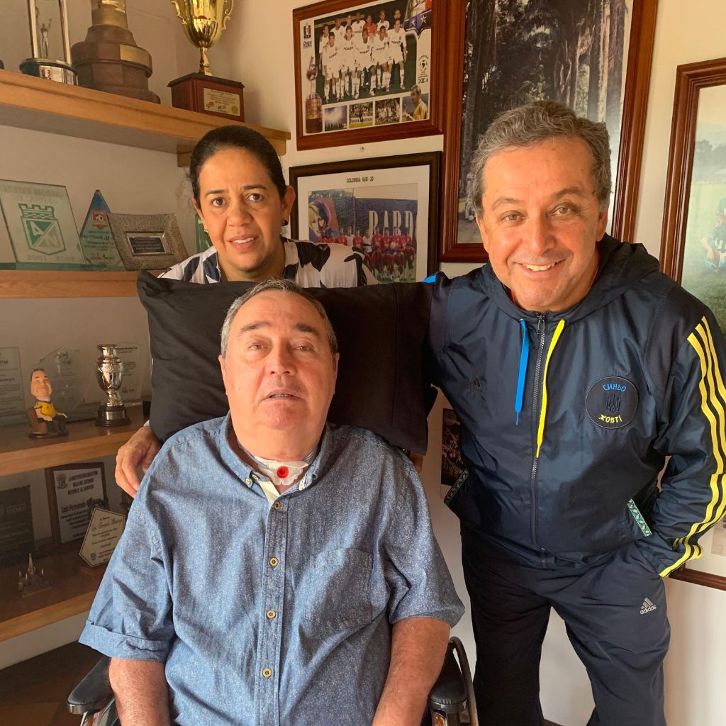 Adriana Herrera, esposa del "profe" Montoya ha sido su alma en la recuperación.
