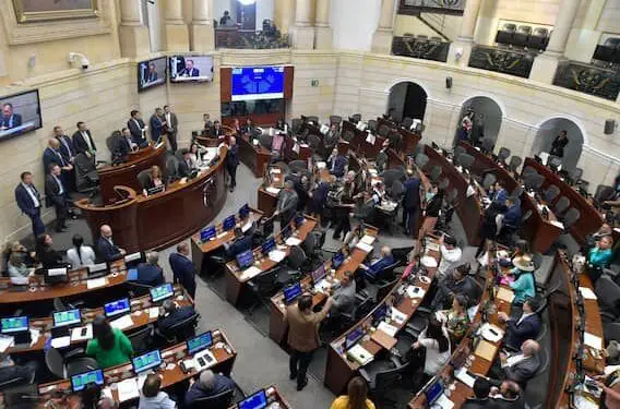 Bancadas del Congreso intensifican contactos para elegir al nuevo secretario del Senado