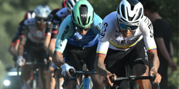 Egan Bernal fractura