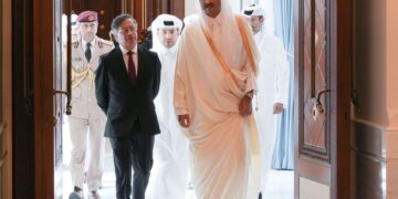 Petro busca alianzas en su gira por el Oriente Medio
