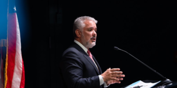 Iván Duque fue dado de alta tras ser hospitalizado de urgencia