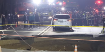 Motociclista murió al caer en enorme hueco que se abrió de repete en una vía: impactante accidente