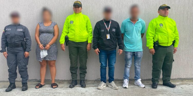 Por asesinato de niño de dos años en Neiva, capturan a su mamá y padrastro