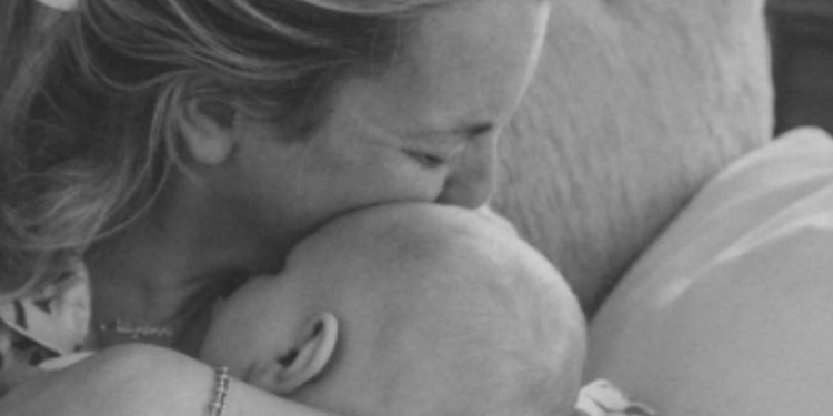 Reconocida influencer anunció con dolor la muerte de su bebé de nueve meses.