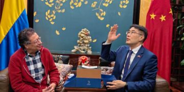 Petro se alista para ir a China en representación de la CELAC y dice que es dos veces presidente: de Colombia y de Latinoamérica