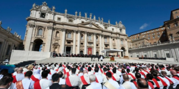 "Querido papa Francisco, ahora reza por nosotros desde el cielo"