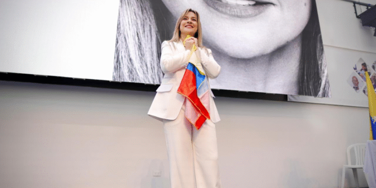 Vicky Dávila se lanza a la Presidencia