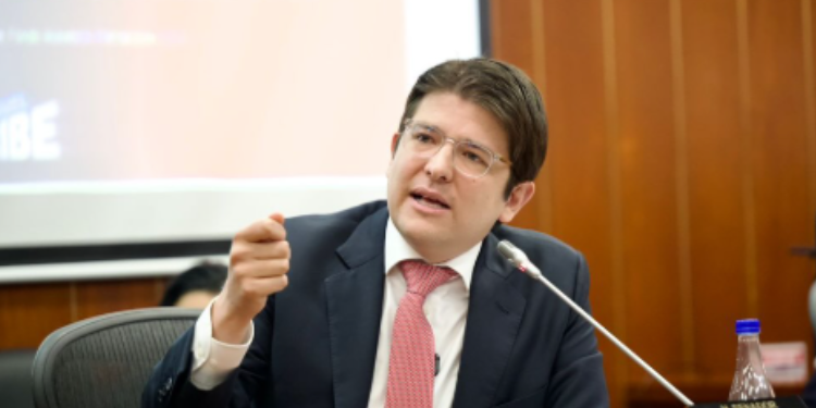 Miguel Uribe Turbay salió vivo de la cirugía: sigue delicado y fue enviado a UCI