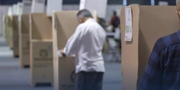 Exgobernadores y exalcaldes quieren poner presidente