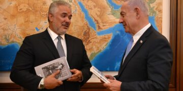 Sigue la “denunciatón” de Iván Cepeda, ahora contra Iván Duque, por reunirse con Netanyahu