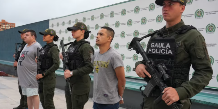 Con una ambulancia, delincuentes intentaron secuestrar a comerciante en el parque de la 93
