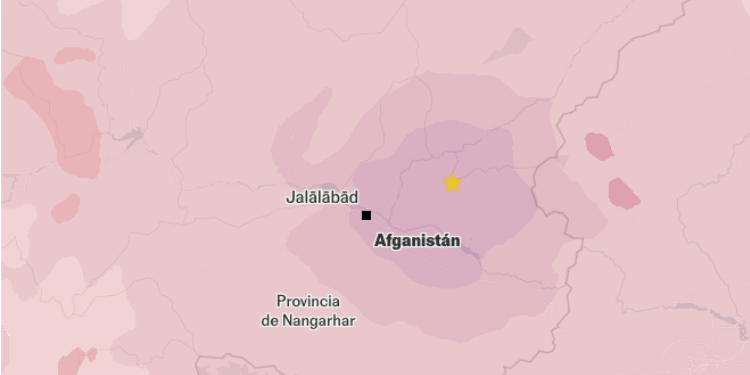 Más de 800 muertos dejan terremoto en Afganistán, en la capital de la provincia de Nangarhar