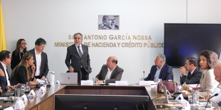 Gobierno nacional y gobernadores no llegaron a un acuerdo por alza de impuestos al licor y tabaco
