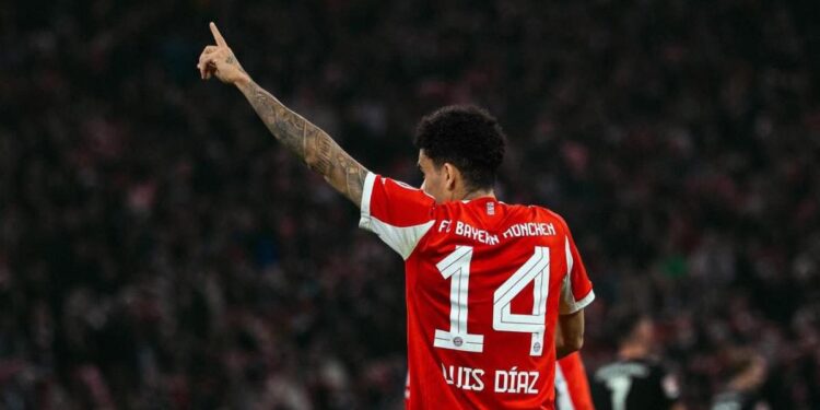 Expulsión de Luis Díaz desata polémica tras empate entre Bayern y Leverkusen