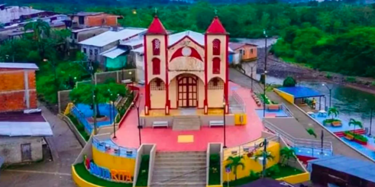 Dron con explosivos ataca la estación de la Policía en Río Iró, Chocó
