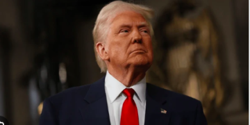 Donald Trump pide a la OTAN ayuda para resolver crisis en el estrecho de Ormuz