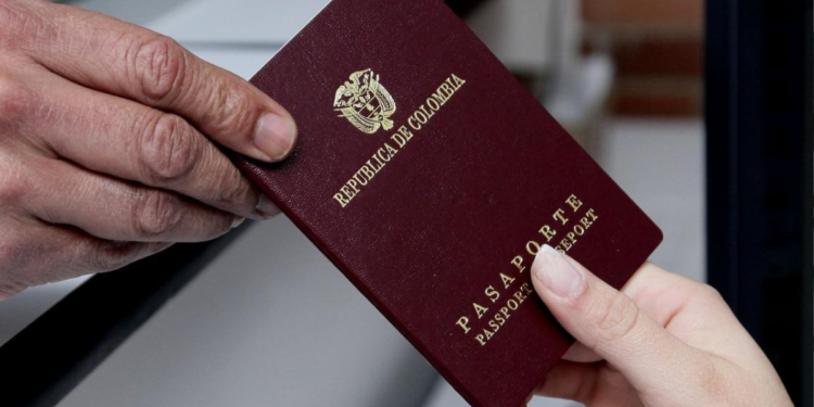 Denuncia contra Cancillería