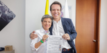Claudia López oficializa su candidatura presidencial